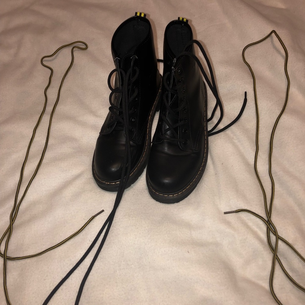 Combat boots